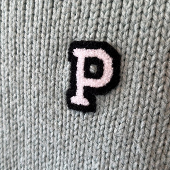 PINK Victoria’s Secret Oversized Sweater Size XS - Picture 3 of 4